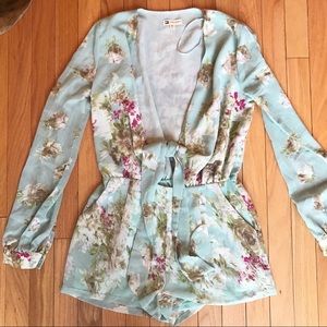 Plunging tie romper, beautiful colors. Great fit