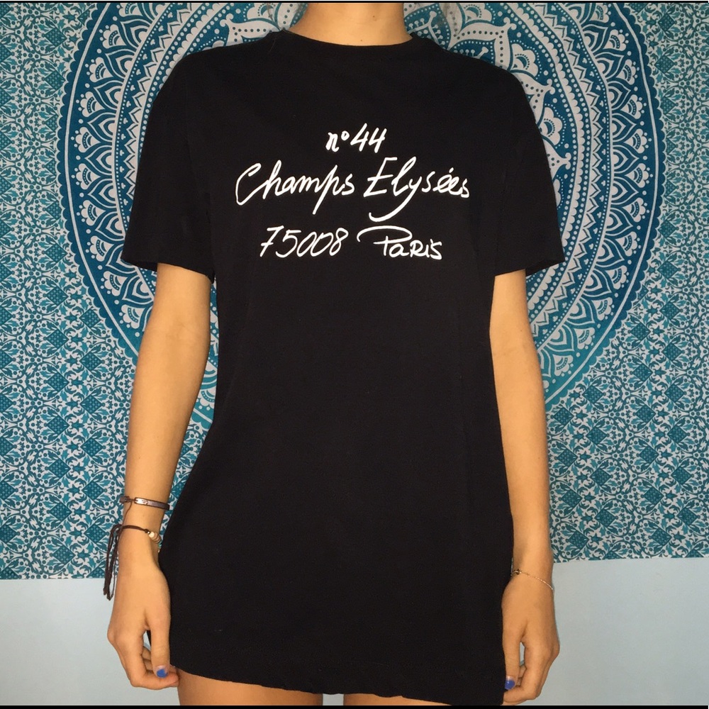 Black tshirt