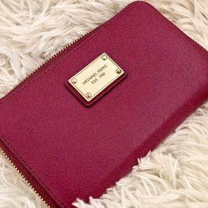 Michael Kors Wristlet