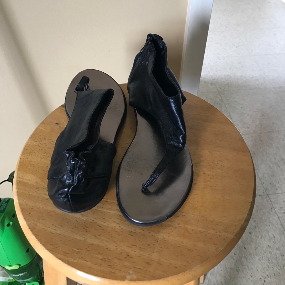 Maurice's black sandals