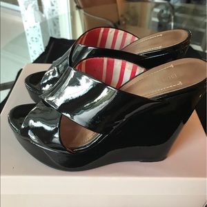 BCBG patent leather Imagene wedge