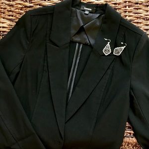Express | NWOT Longer Black Blazer