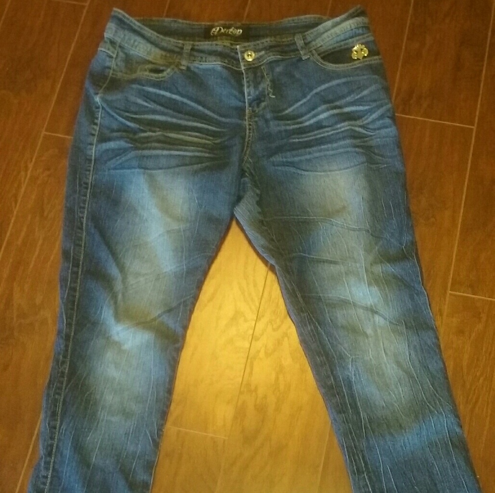 Dereon Womens size 16W 16 skinny jeans