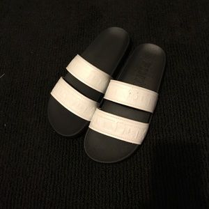 Victoria's Secret PINK Slides