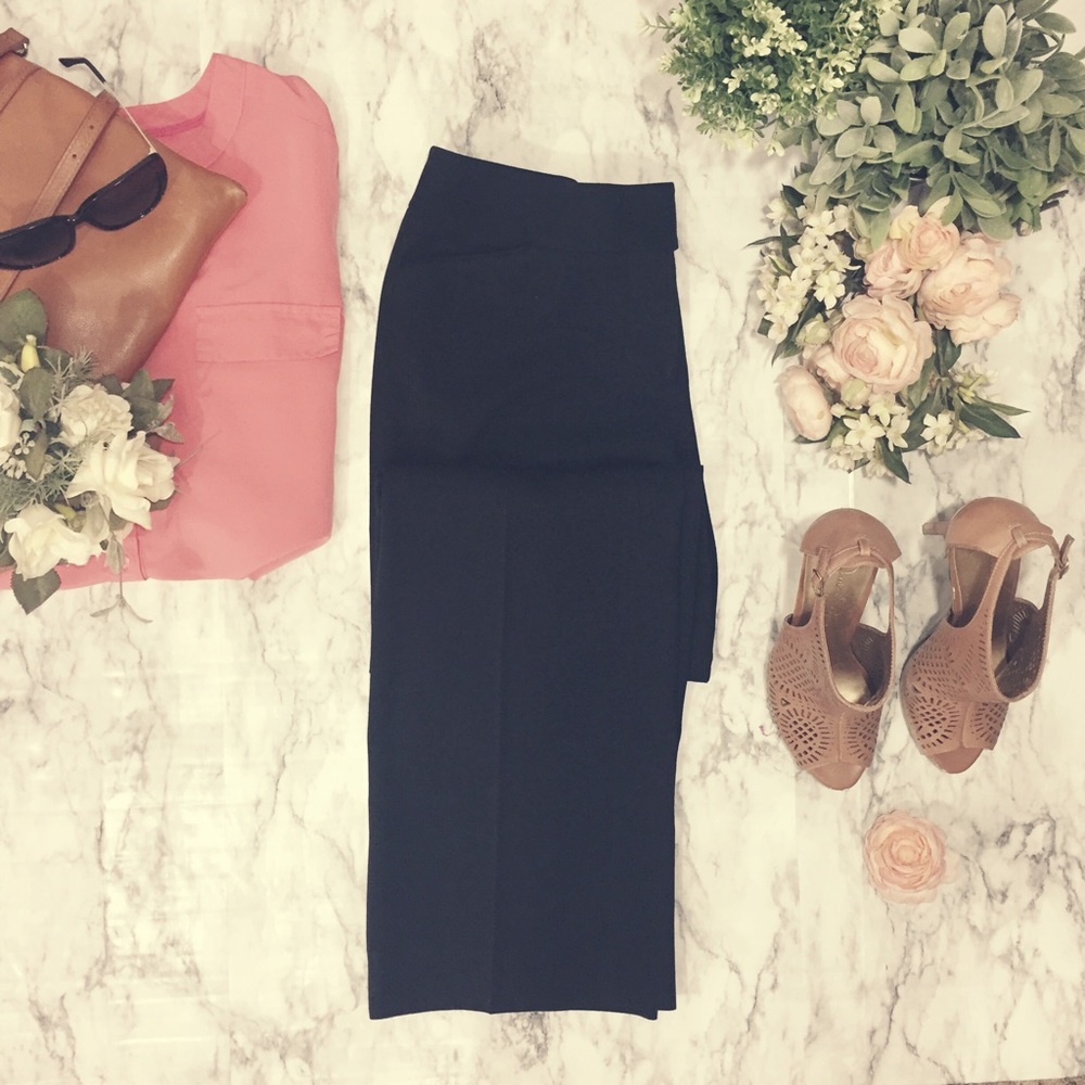 Black Trousers w/ Front Pockets and Stretch
