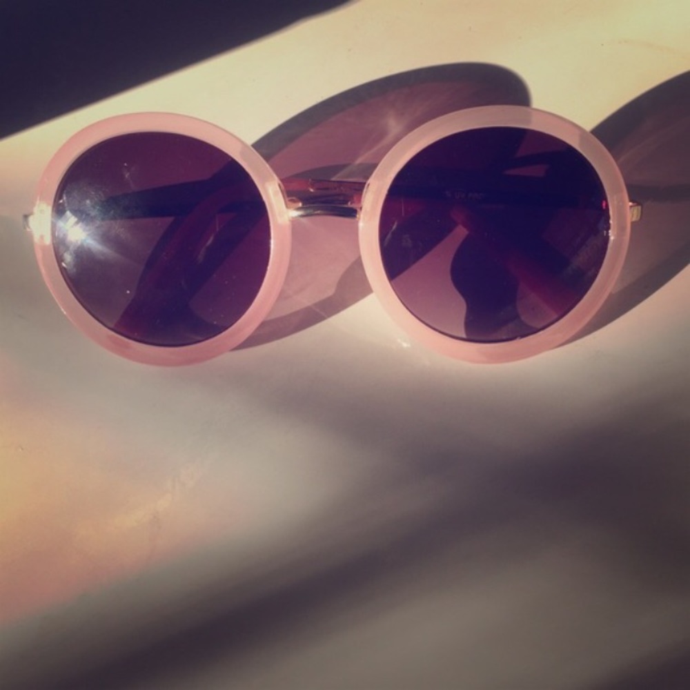 Light pink sunglasses