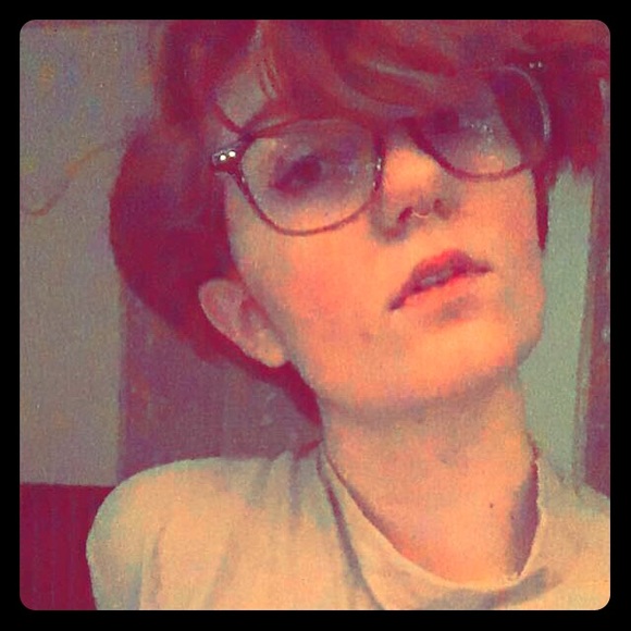 Meet your Posher, Gabrielle! - Picture 1 of 4