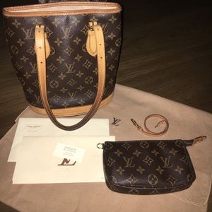 Louis Vuitton petit bucket, pochette and strap!