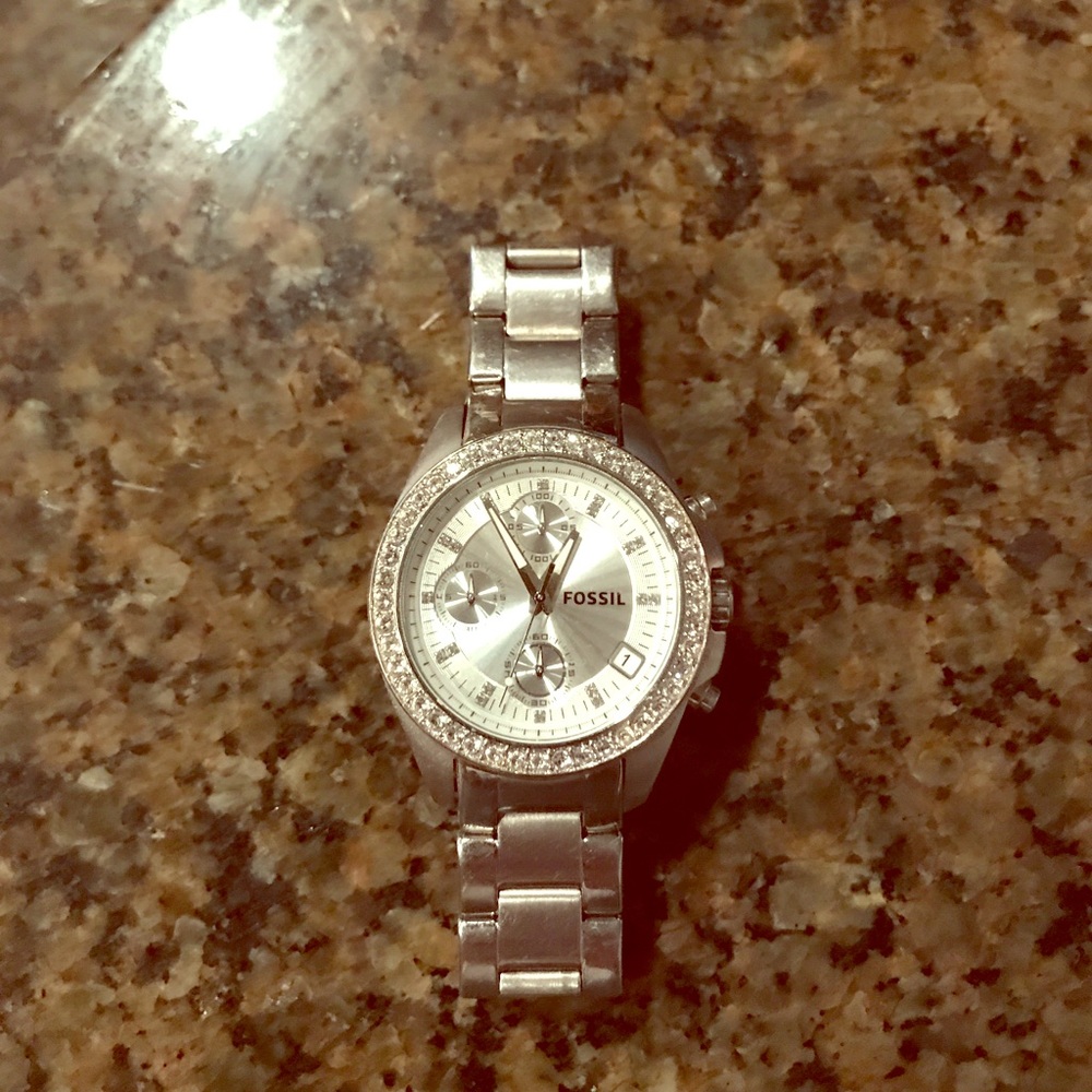 Sliver fossil watch