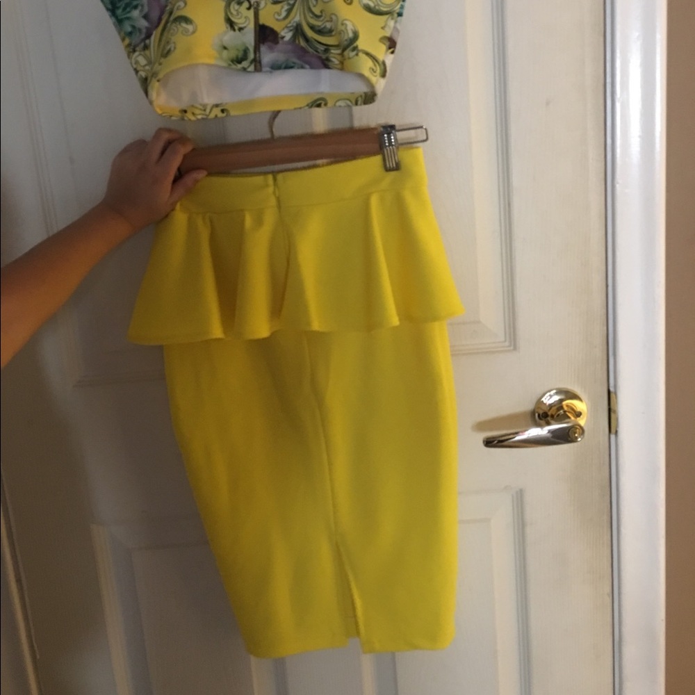 Dress - Picture 4 of 5
