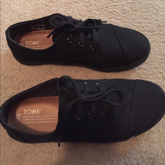 TOMS Shoes - Toms Black Canvas Shoes