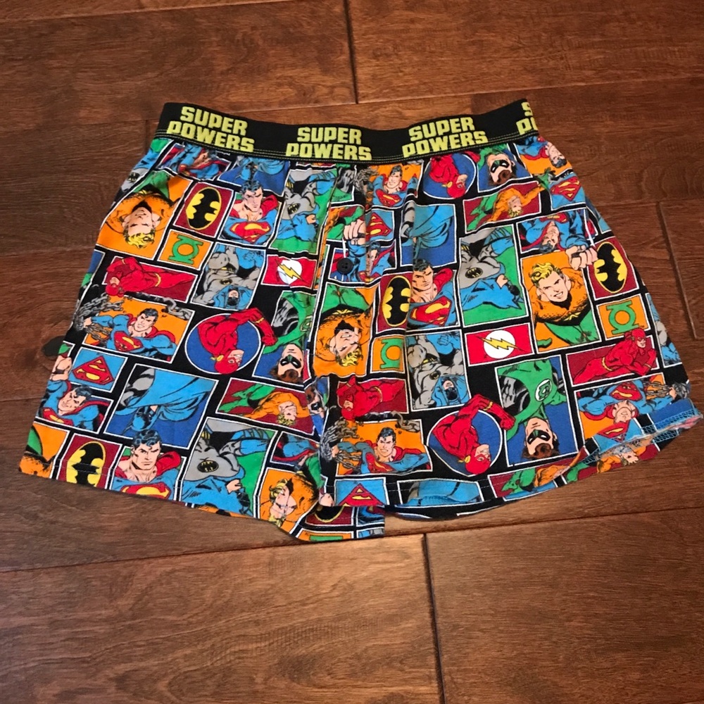 Boys comic book boxer shorts (32-34) medium