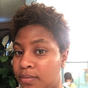 Meet your Posher, Candace