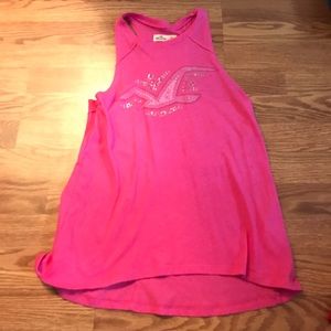 hollister muscle tee.