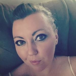 Meet your Posher, Demi