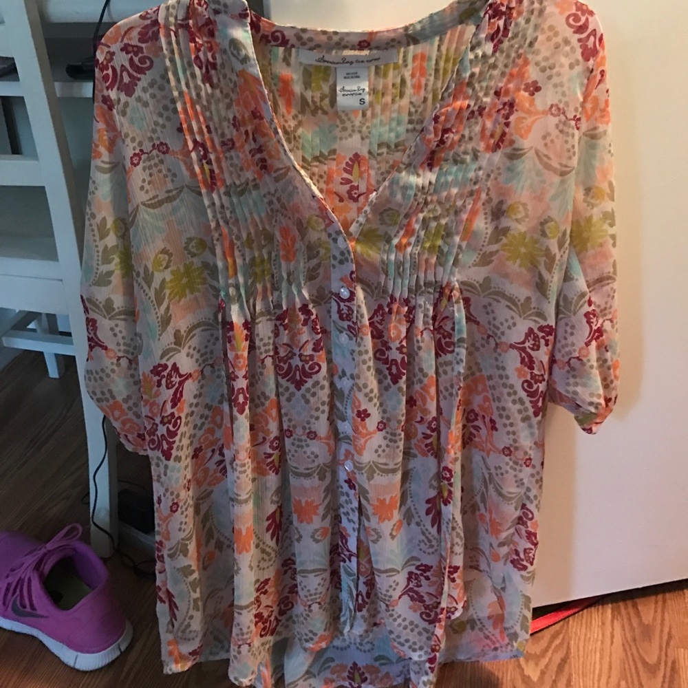 casual blouse.