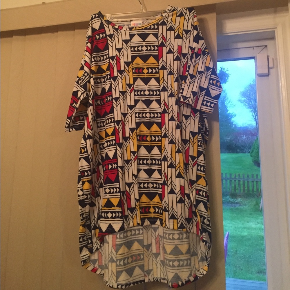 Lularoe Irma top