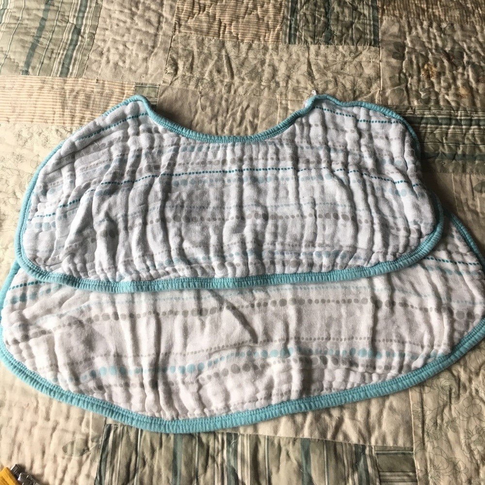 2 Aden + Anais Burpy Bibs - Bamboo. Like New
