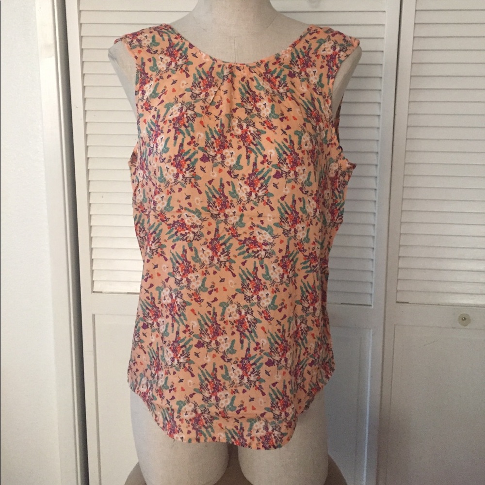 👄Tangerine Floral print top with cutout back👄
