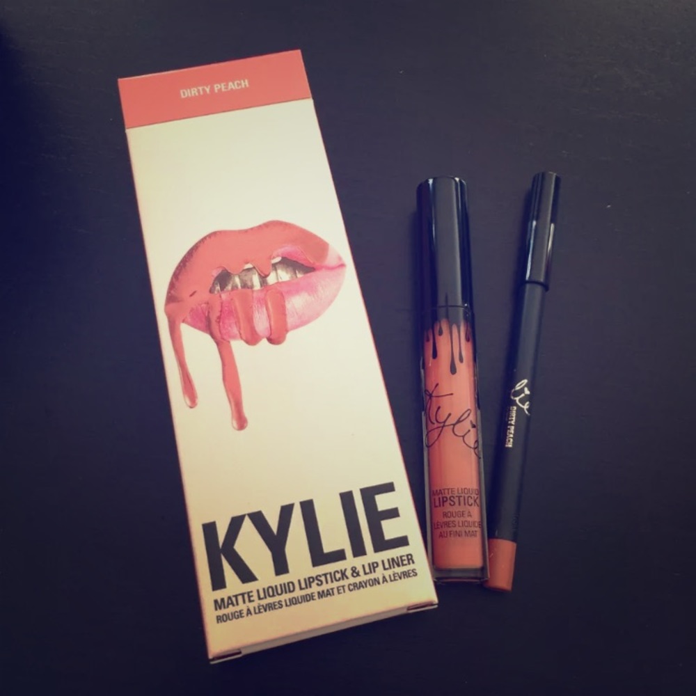 Kylie Jenner Liquid Lipstick&Liner "Dirty Peach"