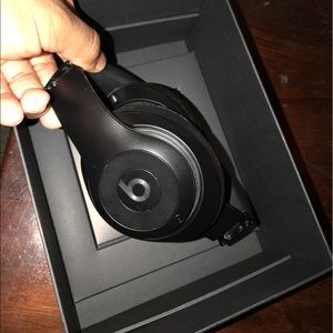 Beats Studio all black.