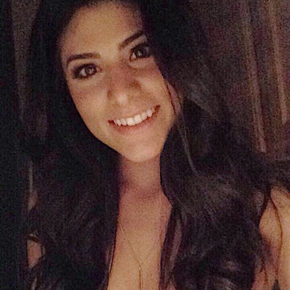 Meet your Posher, Sabrina - Picture 1 of 1