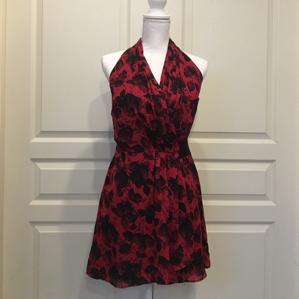 Bcbg top  xs red and black