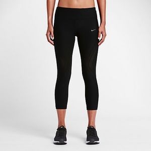 NIKE Epic Lux Crop running pants!