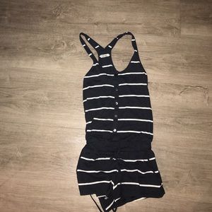 ⭐️ MOVING SALE ⭐️TNA Romper XXS