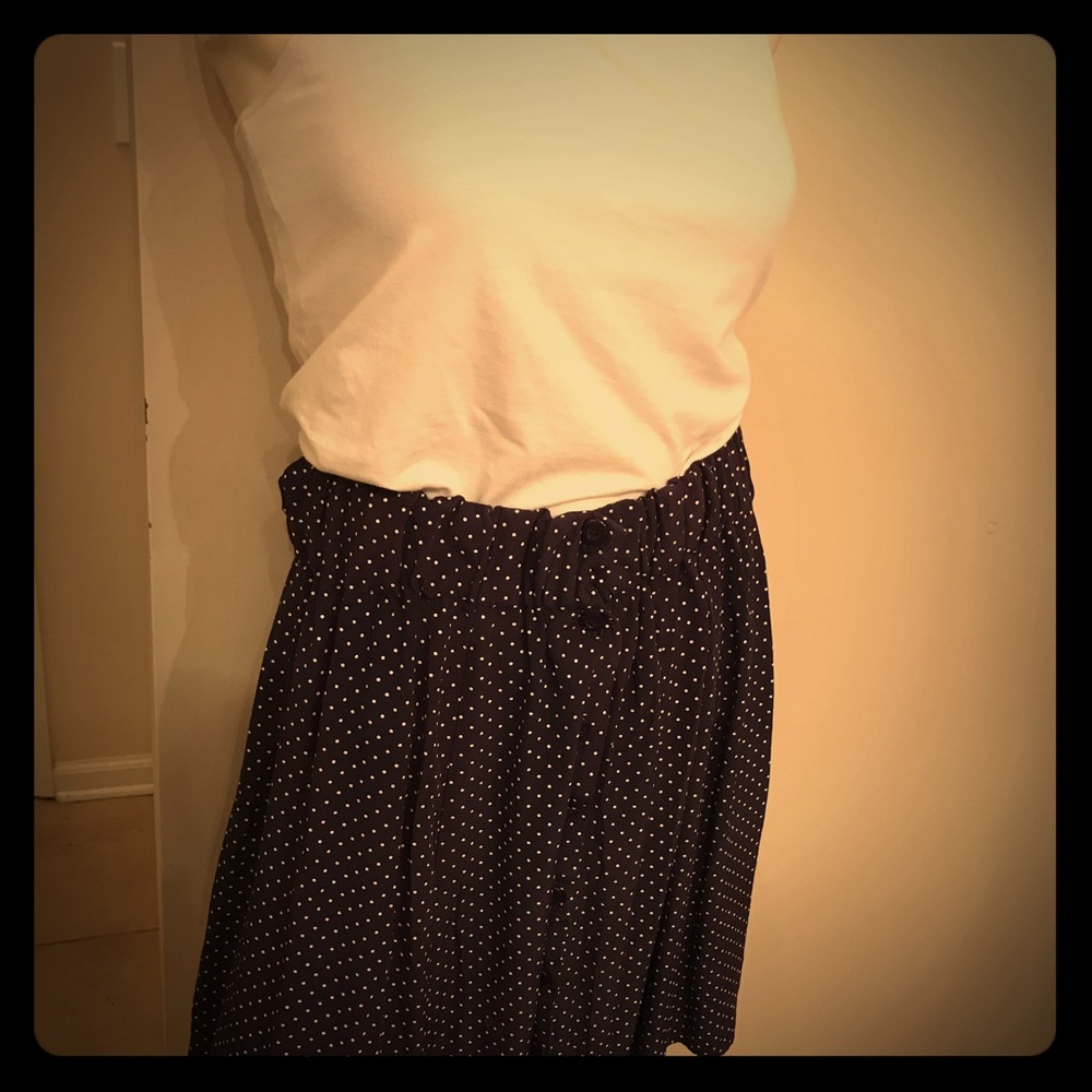 Super cute swingin' skirt! Navy with polka dots