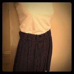 Super cute swingin' skirt! Navy with polka dots