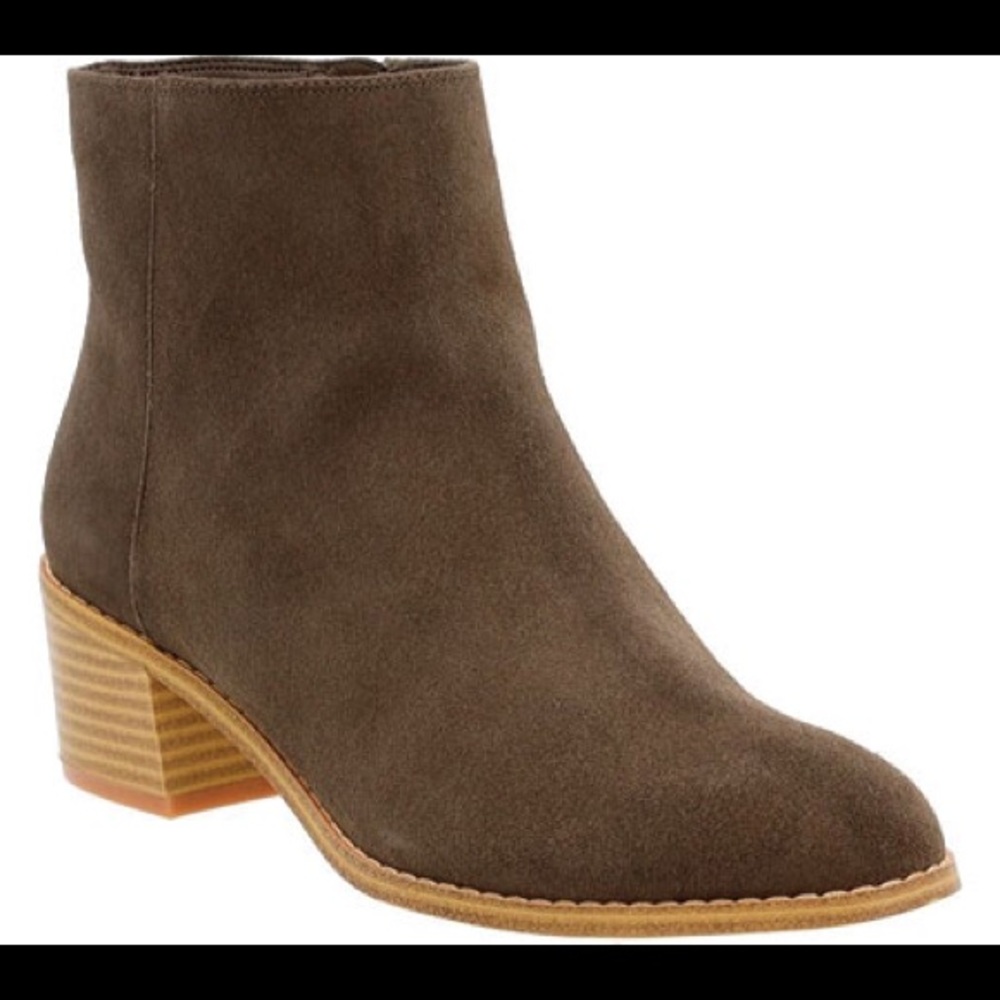 Grey suede Clarks Breccan Myth ankle boots.