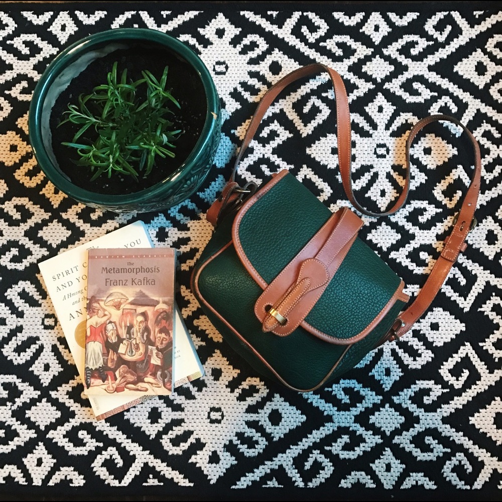 VINTAGE Dooney and Bourke Crossbody Bag