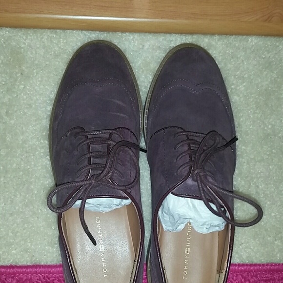 *SOLD* Tommy Hilfiger Dark Red Suede Shoes - Picture 4 of 5