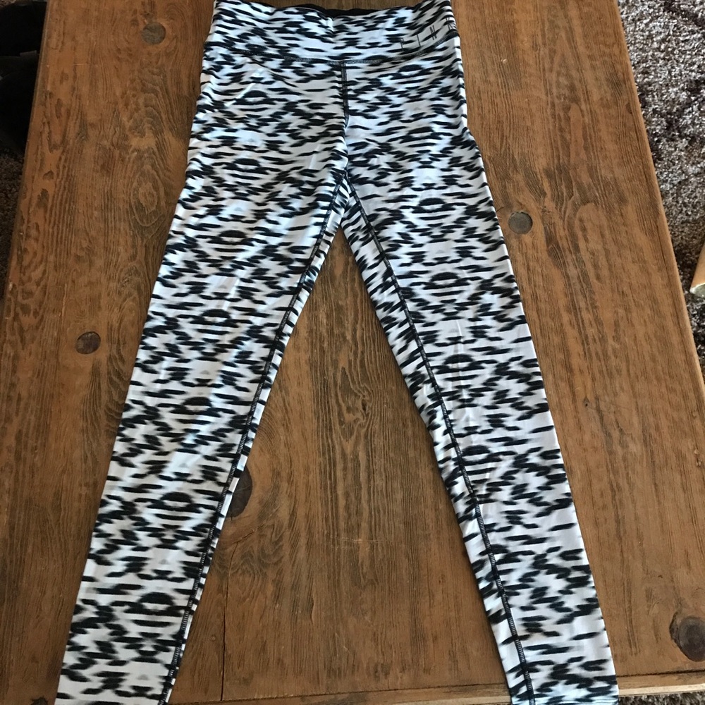 Victoria's Secret yoga pants size small
