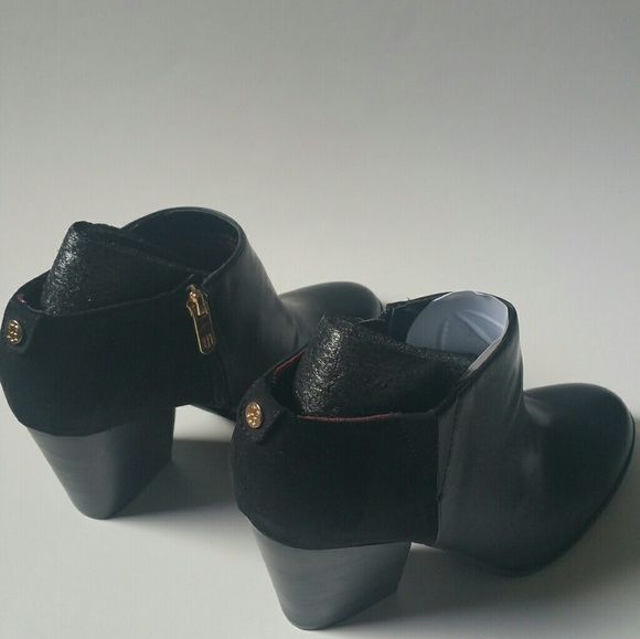 Tommy Hilfiger ankle cut boots - Picture 3 of 4