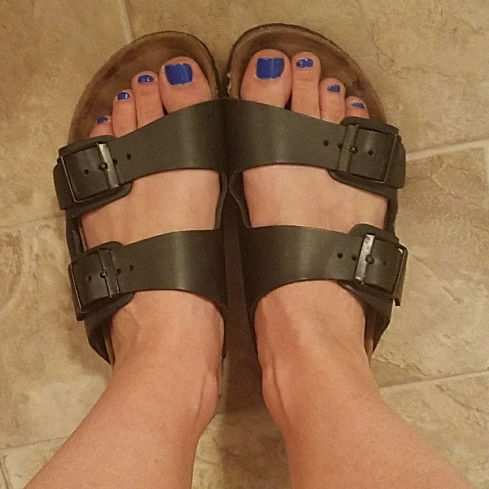 Black birkenstocks