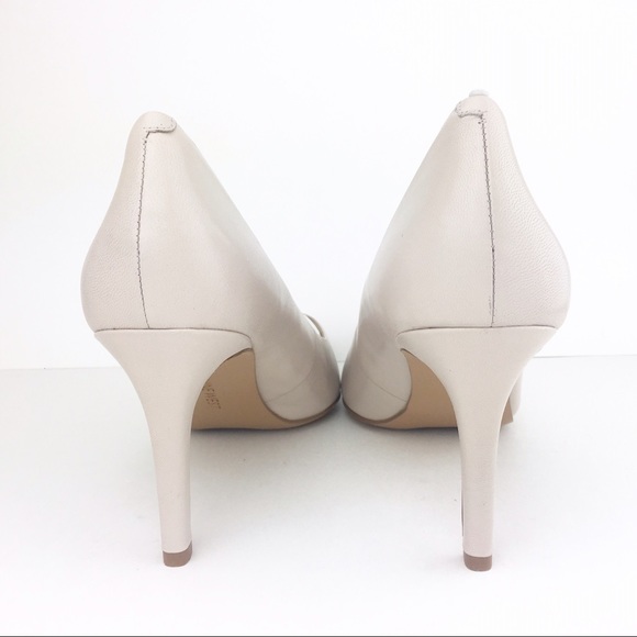 Nine West Light Gray Classic Pump Heel Leather NEW - Picture 3 of 8