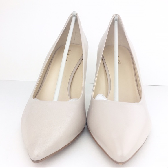 Nine West Light Gray Classic Pump Heel Leather NEW - Picture 4 of 8