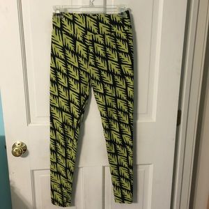 PLEASE read description-Lularoe leggings