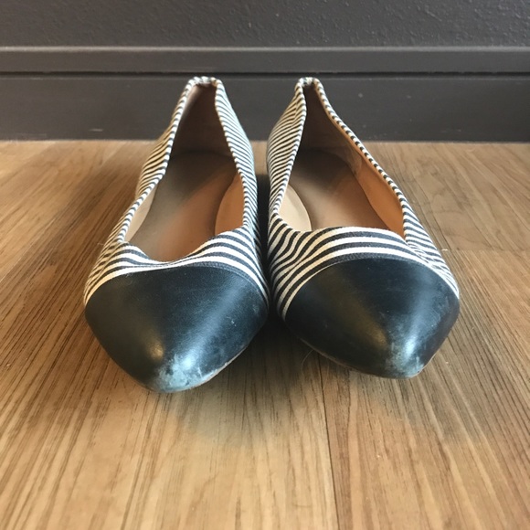 Banana Republic linen flats - Picture 2 of 4