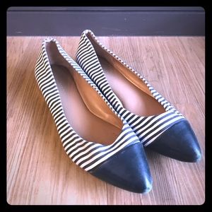 Banana Republic linen flats