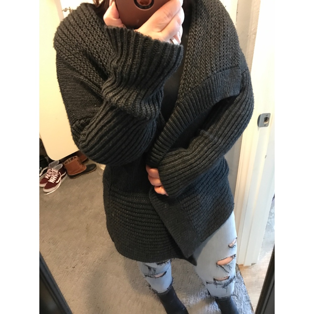 High Low sweater 🌸 charcoal gray