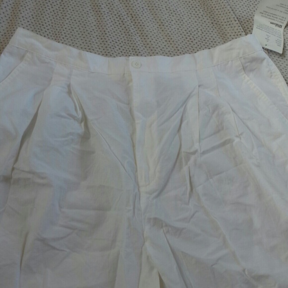 Wilson white shorts - Picture 3 of 8