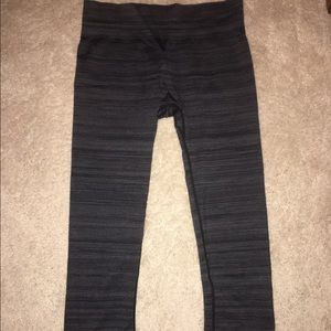 Fabletics cropped pants size Small