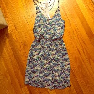 Lush summer dress (NEW)