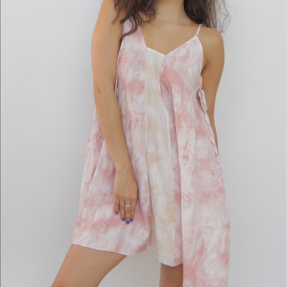 Free People flowy dress. Perfect for summer 🌴