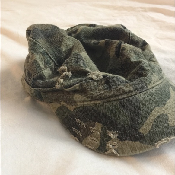 Camouflage army hat - Picture 3 of 4