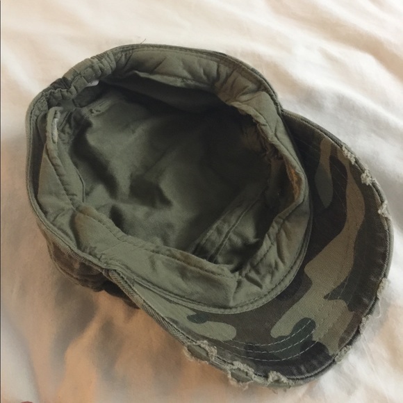 Camouflage army hat - Picture 4 of 4