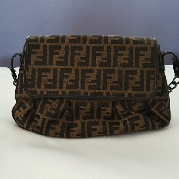 💖 Fendi Tobbaco Zucca Canvas Shoulder B-bag💖 - Picture 3 of 8